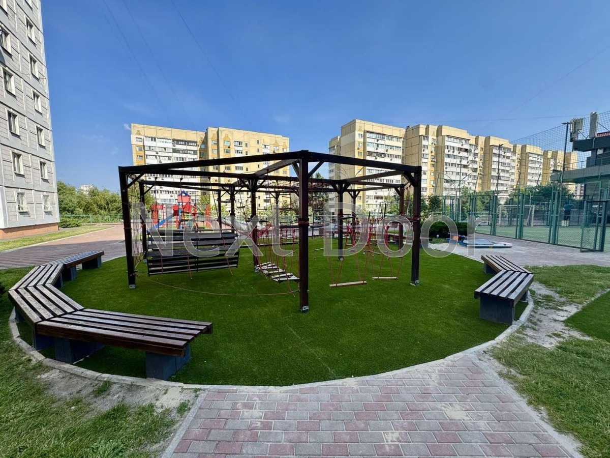 Продаж 2-кімнатної квартири 67.1 м², Івана Улітіна вул., Пулюя, 2