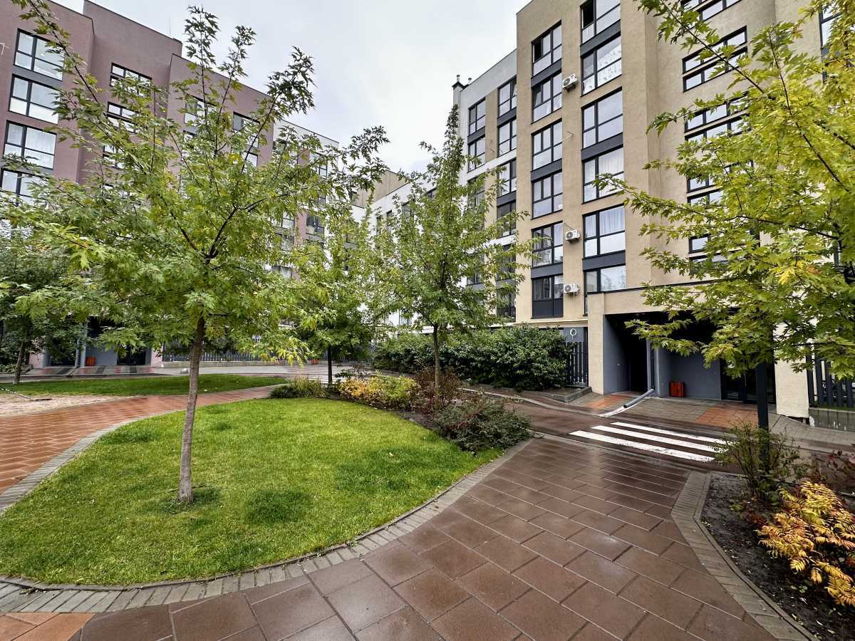 Продаж 1-кімнатної квартири 40 м², Промислова вул.