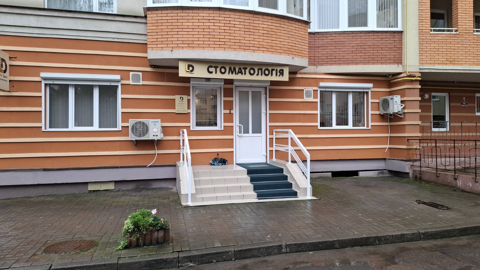 Продаж 3-кімнатної квартири 71.6 м², Незалежності просп., 108