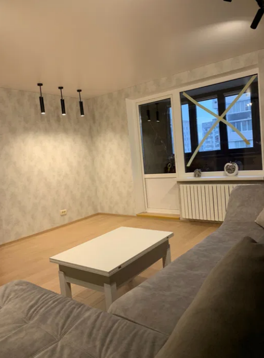 Продажа 3-комнатной квартиры 74 м², Небесной сотни просп.