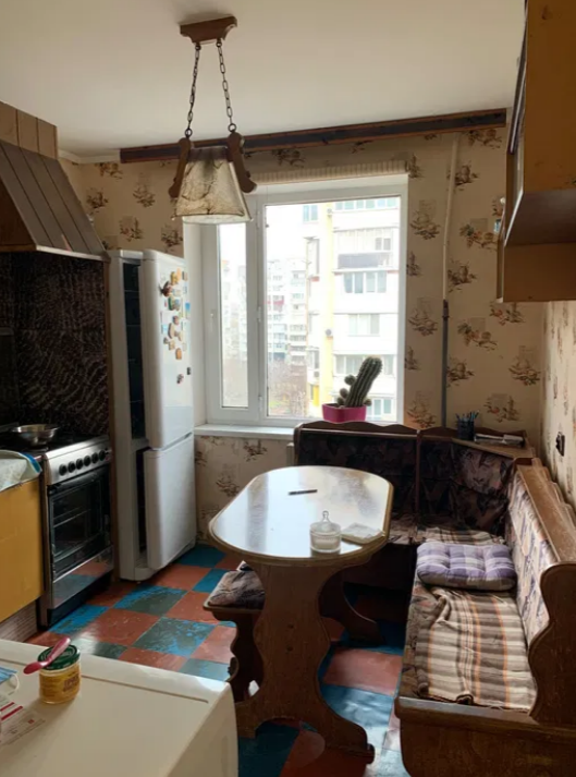 Продажа 3-комнатной квартиры 74 м², Небесной сотни просп.