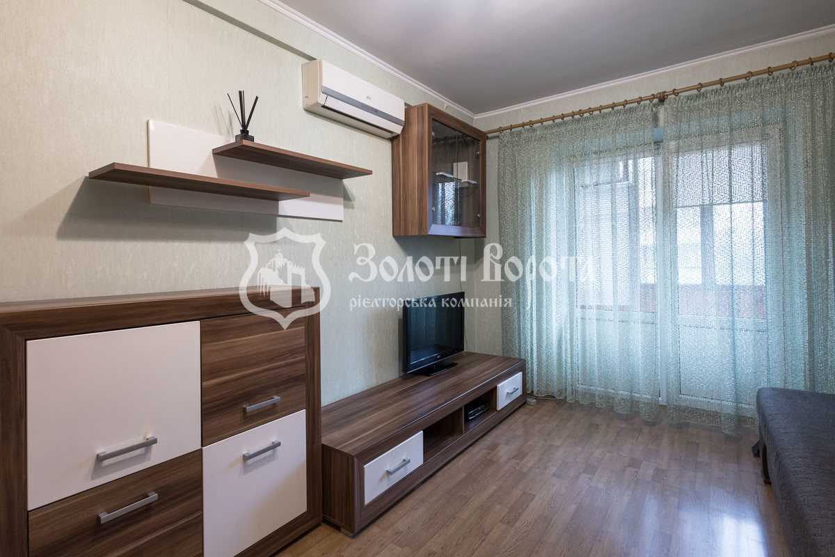 Продаж 1-кімнатної квартири 34 м², Дніпровська наб., 9А
