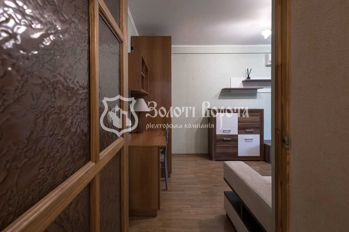 Продаж 1-кімнатної квартири 34 м², Дніпровська наб., 9А