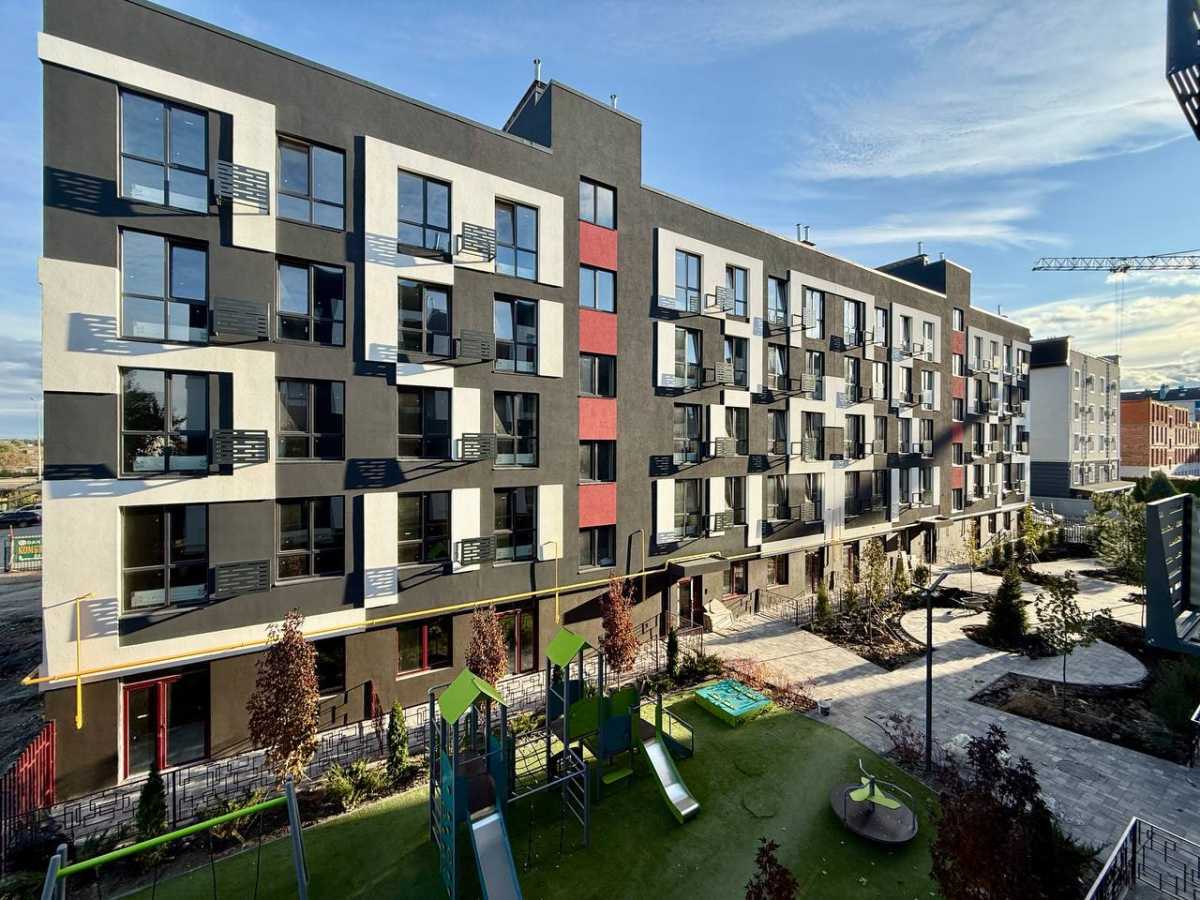 Продаж 1-кімнатної квартири 31 м², Інститутська вул., 5