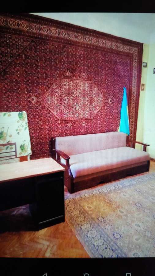 Продаж 2-кімнатної квартири 64 м², Володимирська вул., 82А