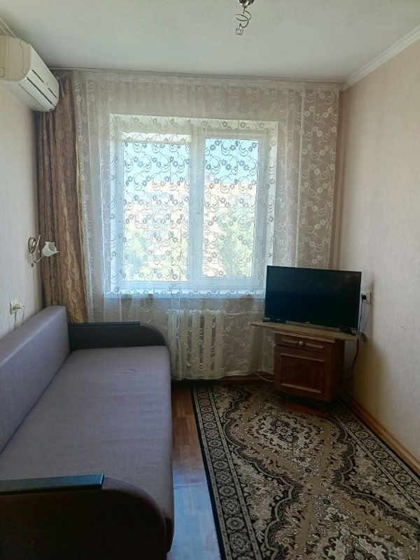 Продаж 2-кімнатної квартири 45 м², Воронезька вул., 79