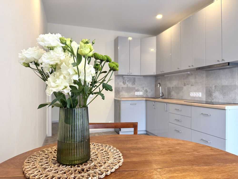 Продажа 2-комнатной квартиры 49 м², Есенина ул., 32