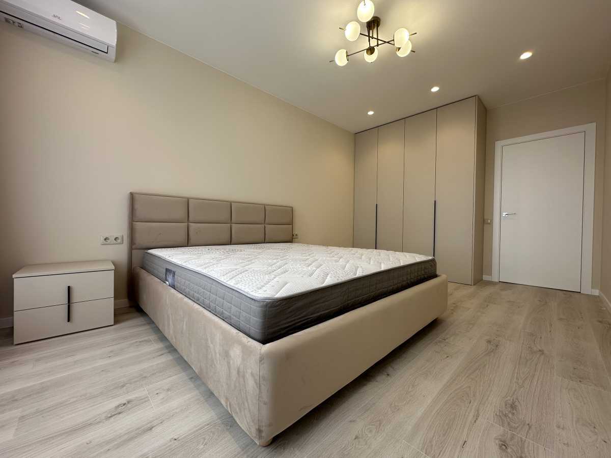 Оренда 2-кімнатної квартири 78 м², Олеся Бабія вул., Бердника, 1в