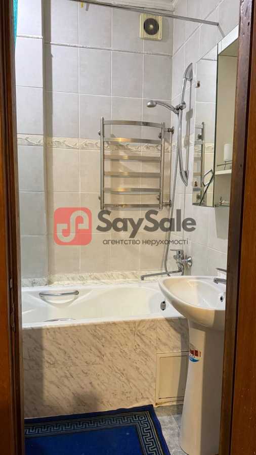 Продаж 2-кімнатної квартири 58 м², Берестейський, 71/2