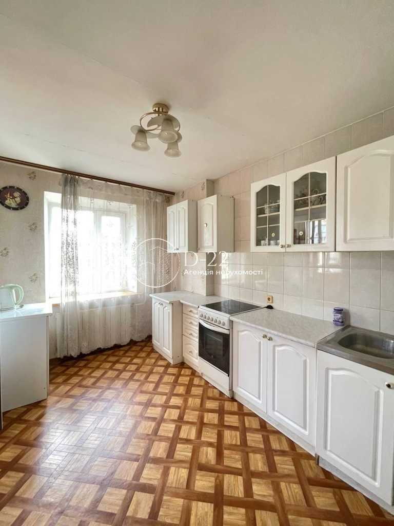 Продаж 3-кімнатної квартири 93 м², Братства Тарасівців вулиця, 12/37