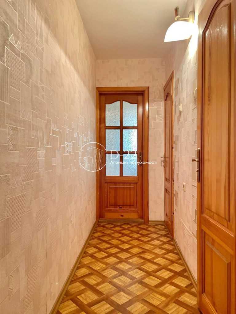 Продаж 3-кімнатної квартири 93 м², Братства Тарасівців вулиця, 12/37