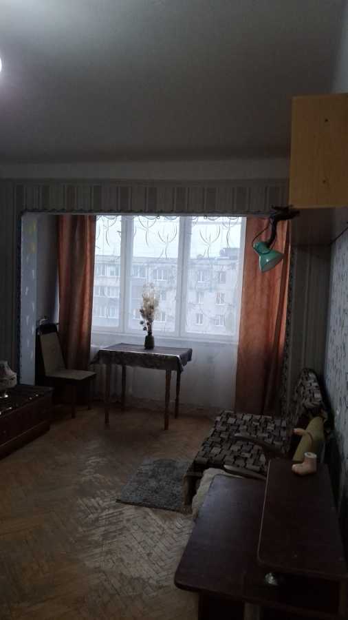 Оренда 1-кімнатної квартири 32 м², Мілютенка вул., 18