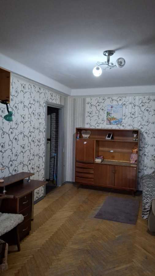 Оренда 1-кімнатної квартири 32 м², Мілютенка вул., 18