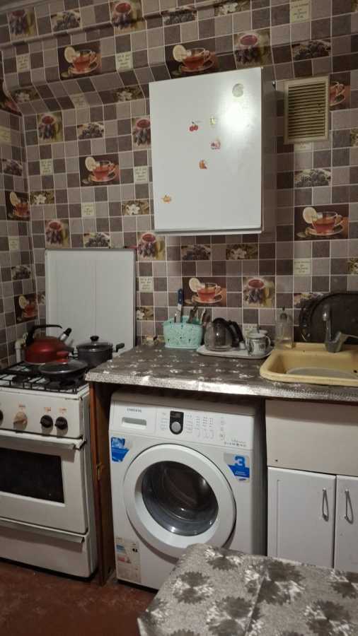Оренда 1-кімнатної квартири 32 м², Мілютенка вул., 18