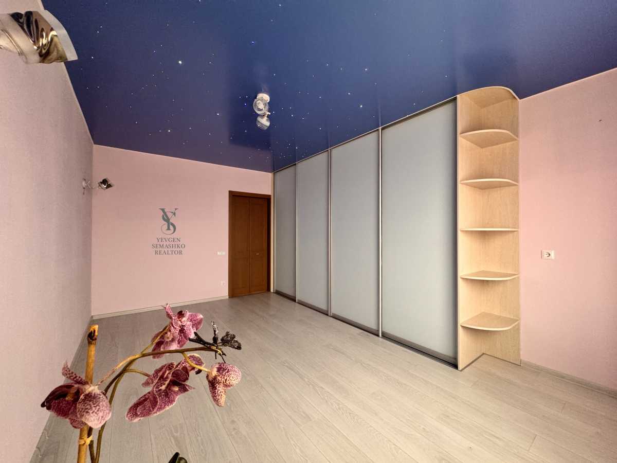 Продаж 1-кімнатної квартири 55 м², Сергія Данченка вул., 3