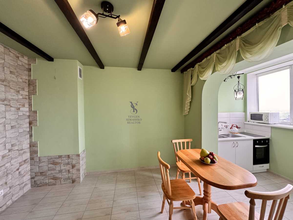 Продаж 1-кімнатної квартири 55 м², Сергія Данченка вул., 3