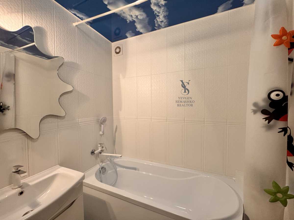 Продаж 1-кімнатної квартири 55 м², Сергія Данченка вул., 3