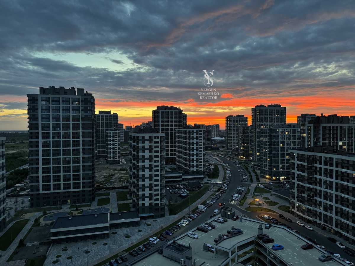 Продаж 1-кімнатної квартири 55 м², Сергія Данченка вул., 3