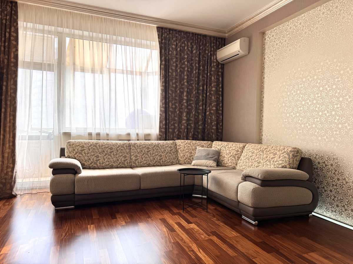 Продаж 2-кімнатної квартири 86.1 м², Євгена Коновальця вул., 32б