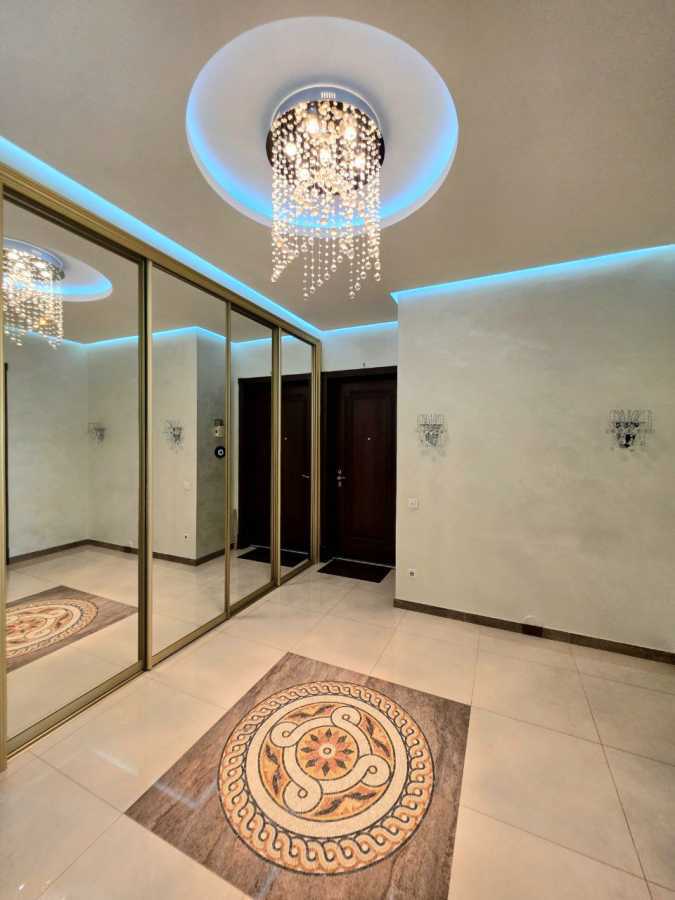Продаж 2-кімнатної квартири 86.1 м², Євгена Коновальця вул., 32б