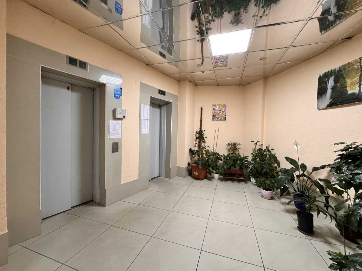 Продаж 2-кімнатної квартири 86.1 м², Євгена Коновальця вул., 32б