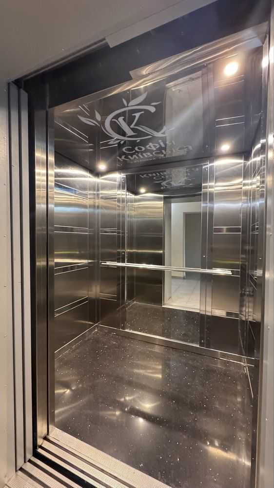 Продаж 2-кімнатної квартири 70 м², Чубинського вул., 8Б