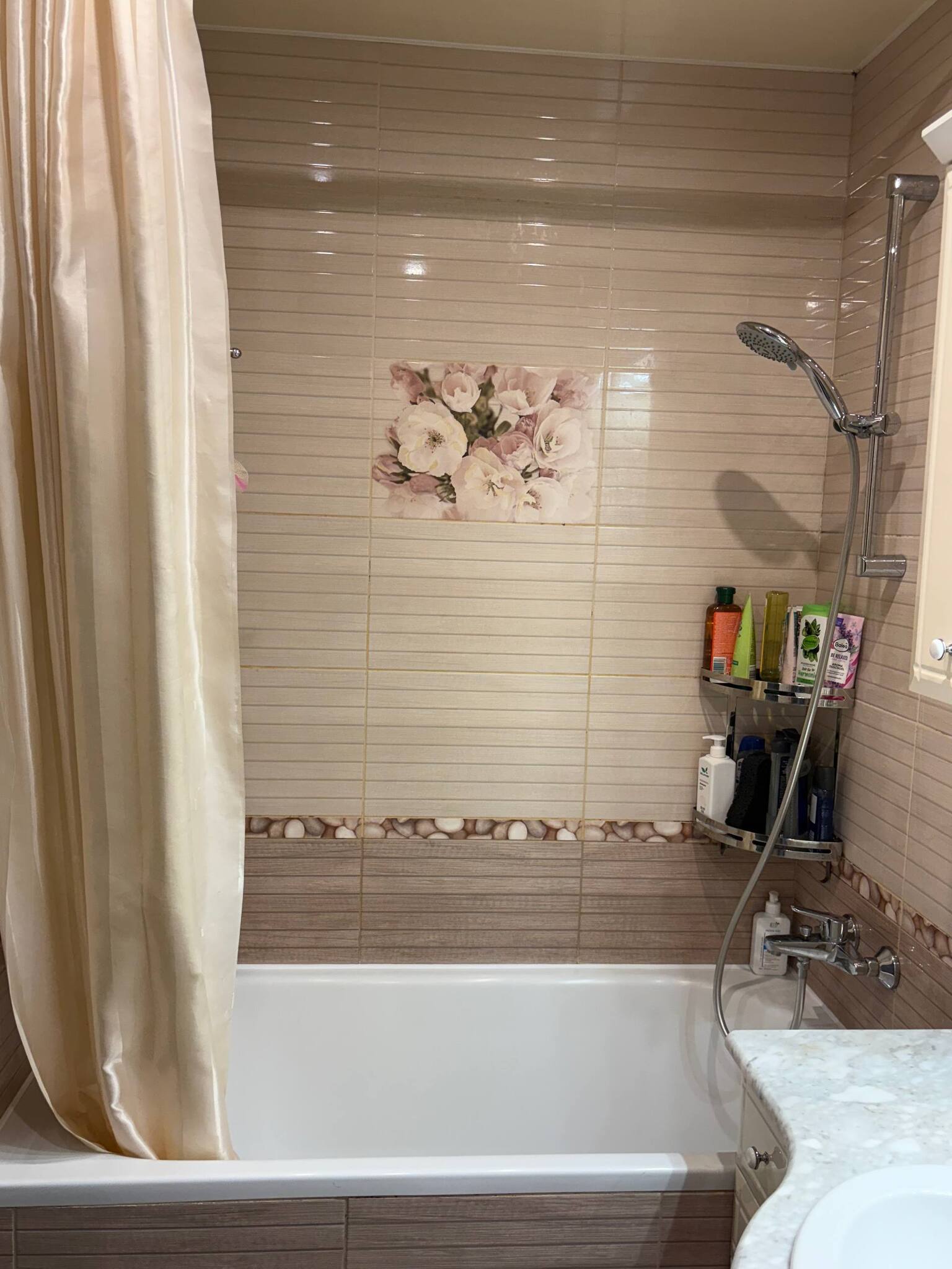 Продажа 3-комнатной квартиры 70 м², Тополь 1 ул., 48