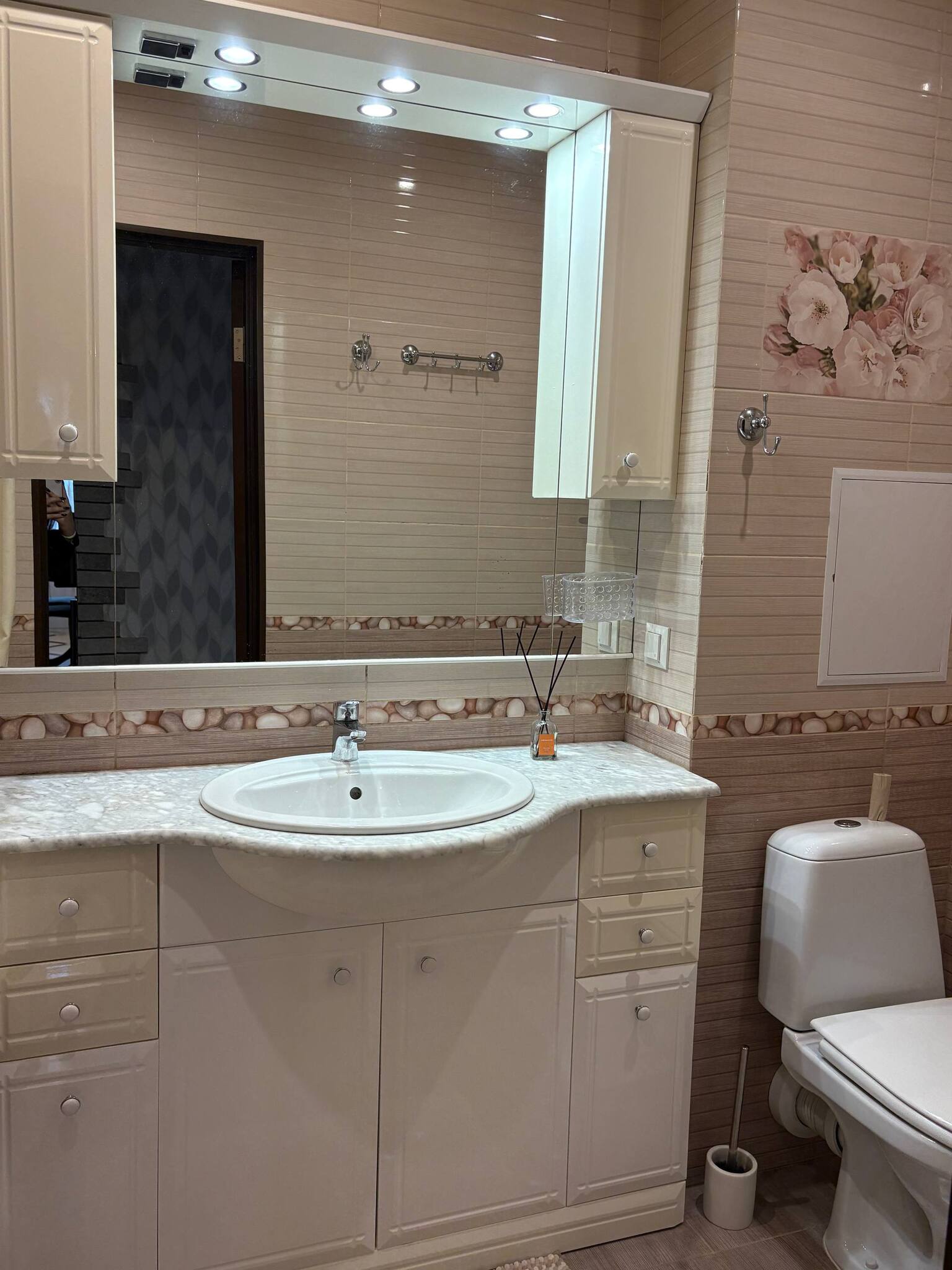 Продажа 3-комнатной квартиры 70 м², Тополь 1 ул., 48