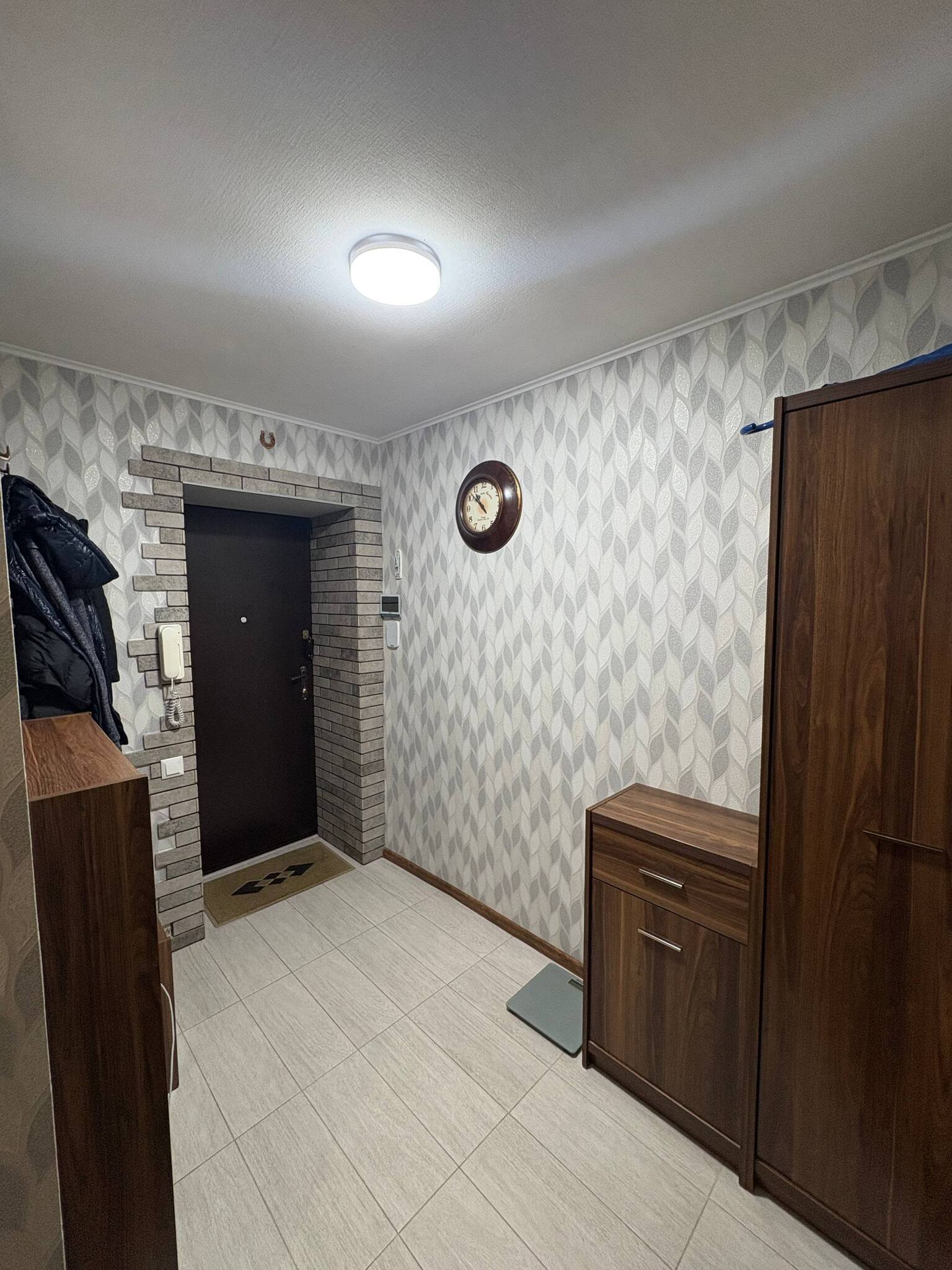 Продажа 3-комнатной квартиры 70 м², Тополь 1 ул., 48