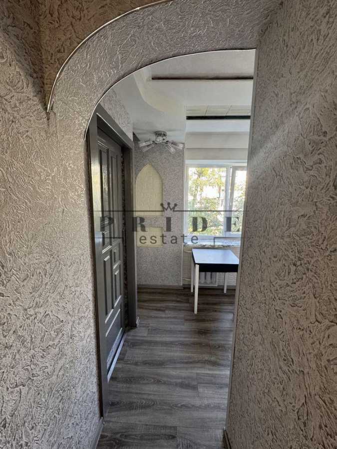 Продажа 3-комнатной квартиры 44 м², Алишера Навои просп., 86