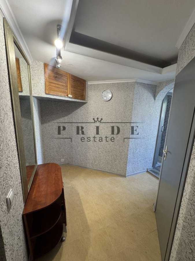 Продажа 3-комнатной квартиры 44 м², Алишера Навои просп., 86