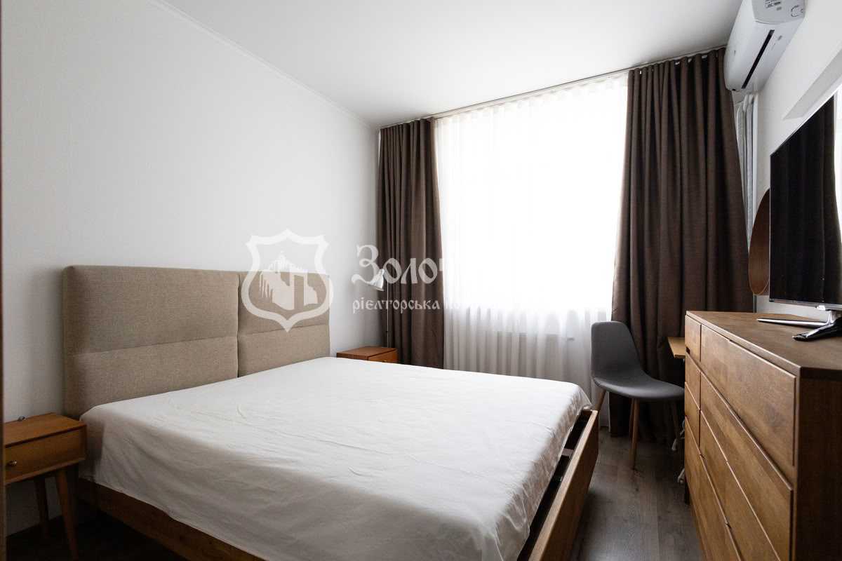 Продажа 3-комнатной квартиры 80 м², Академика Каблукова ул., 19