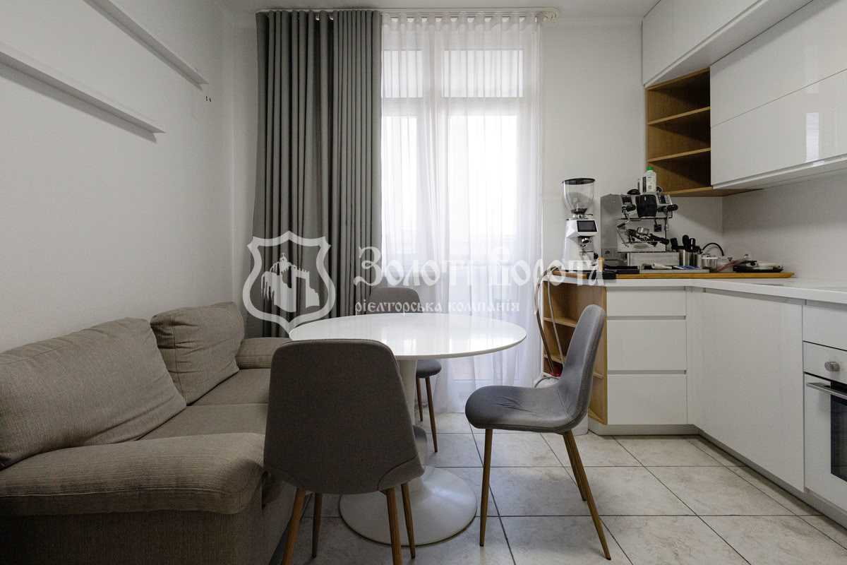 Продажа 3-комнатной квартиры 80 м², Академика Каблукова ул., 19