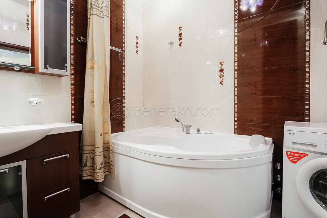 Аренда 3-комнатной квартиры 120 м², Генуэзская ул., 5