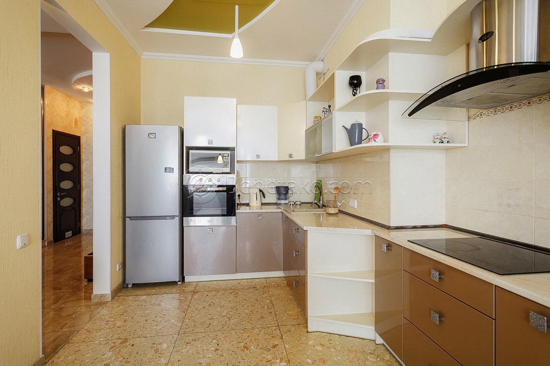 Аренда 3-комнатной квартиры 120 м², Генуэзская ул., 5