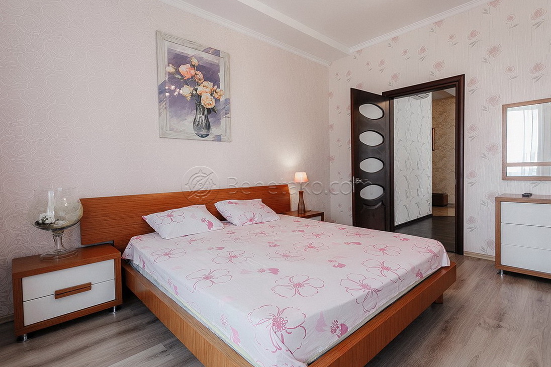 Аренда 3-комнатной квартиры 120 м², Генуэзская ул., 5