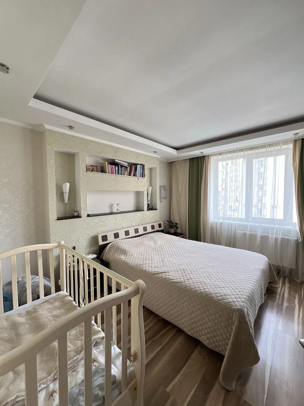 Продаж 2-кімнатної квартири 57 м², Василя Симоненка вул., 37