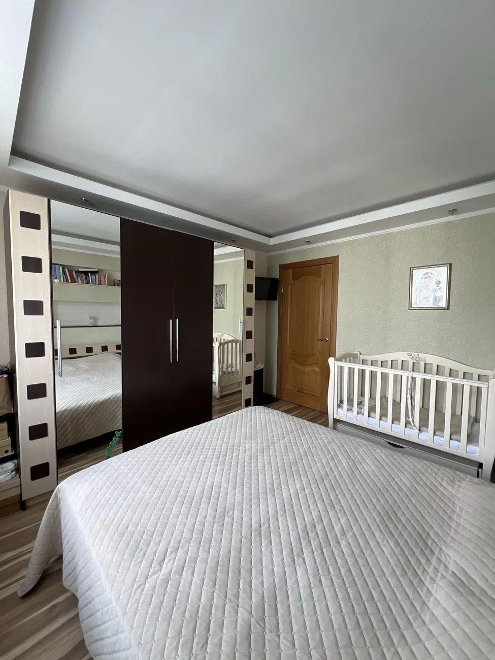 Продаж 2-кімнатної квартири 57 м², Василя Симоненка вул., 37