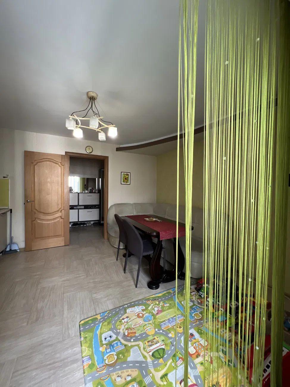 Продаж 2-кімнатної квартири 57 м², Василя Симоненка вул., 37