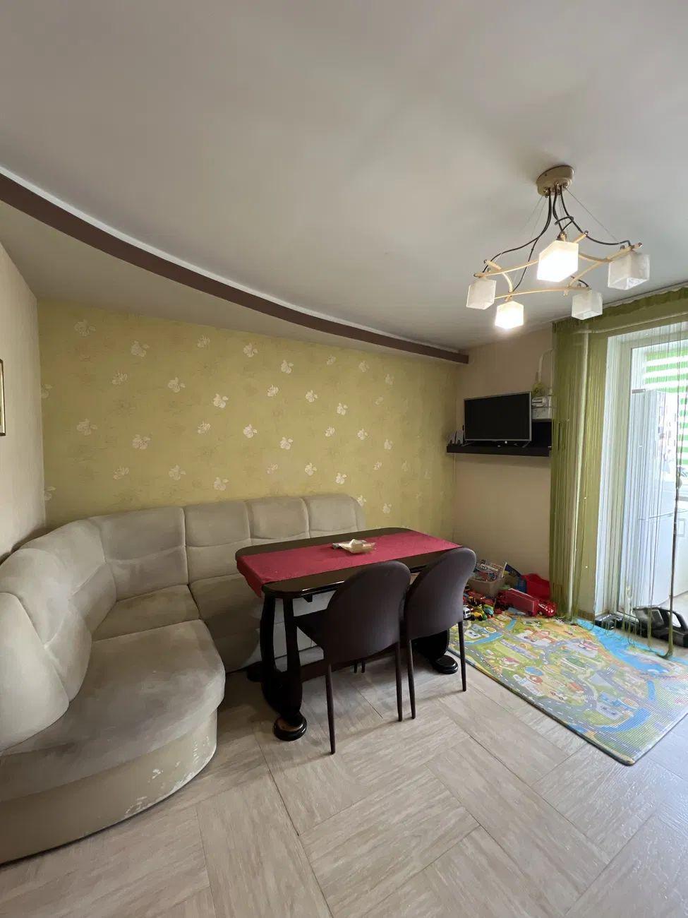 Продаж 2-кімнатної квартири 57 м², Василя Симоненка вул., 37