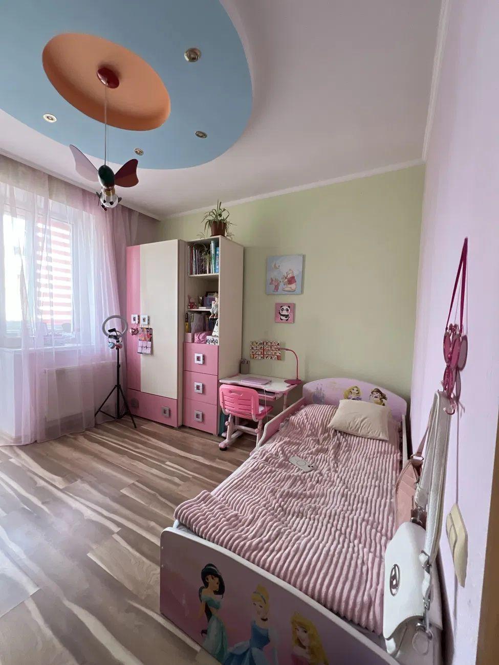 Продаж 2-кімнатної квартири 57 м², Василя Симоненка вул., 37