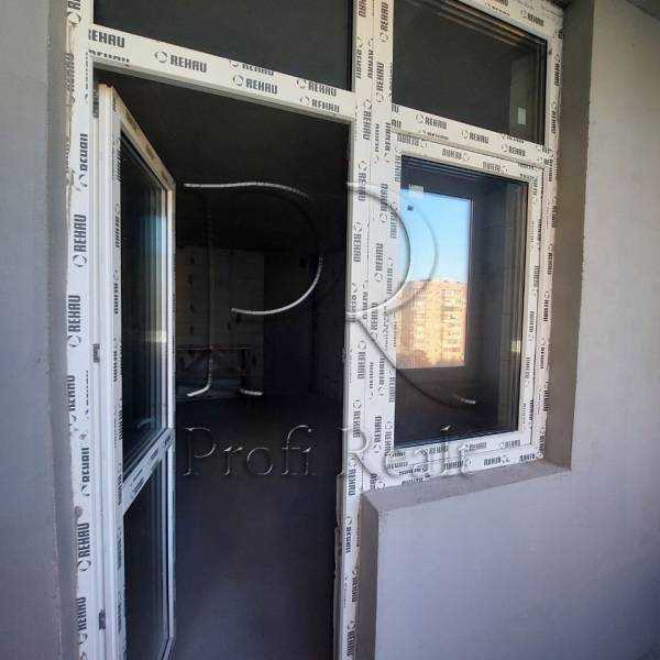 Продаж 2-кімнатної квартири 62 м², Ревуцького вул., 40Б