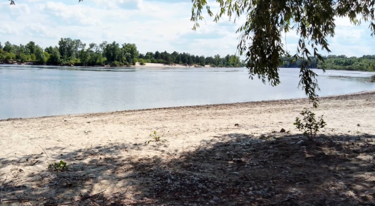 Продаж ділянки під індивідуальне житлове будівництво 20 соток