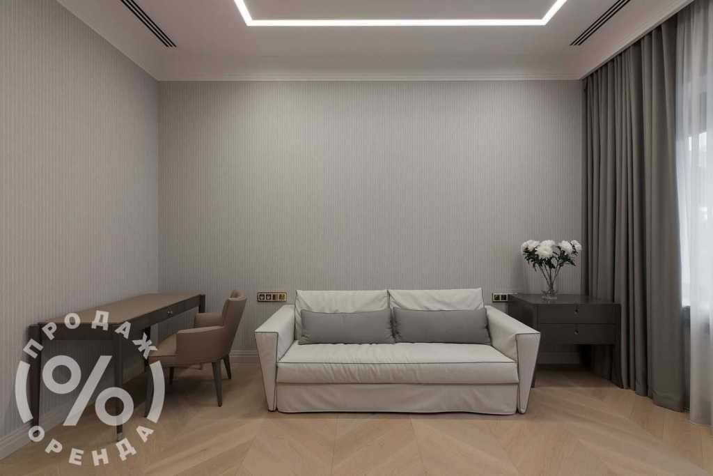 Продаж 4-кімнатної квартири 228 м², Глазунова вул., 13