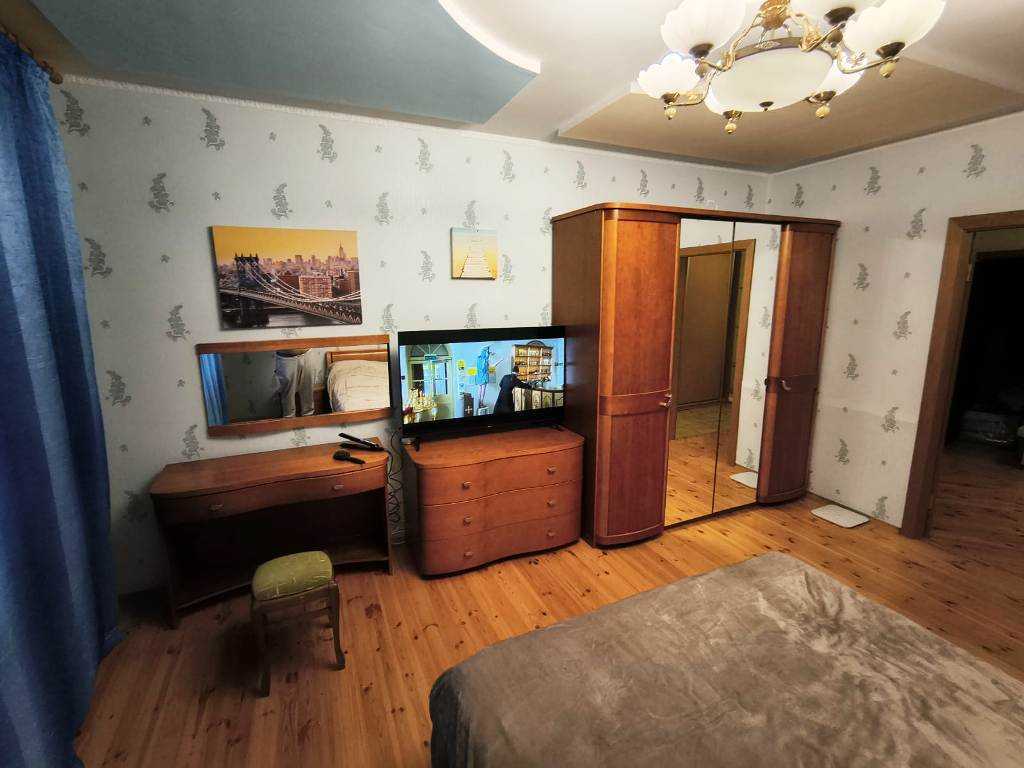 Продажа 2-комнатной квартиры 90 м², Николая Голего ул., 5