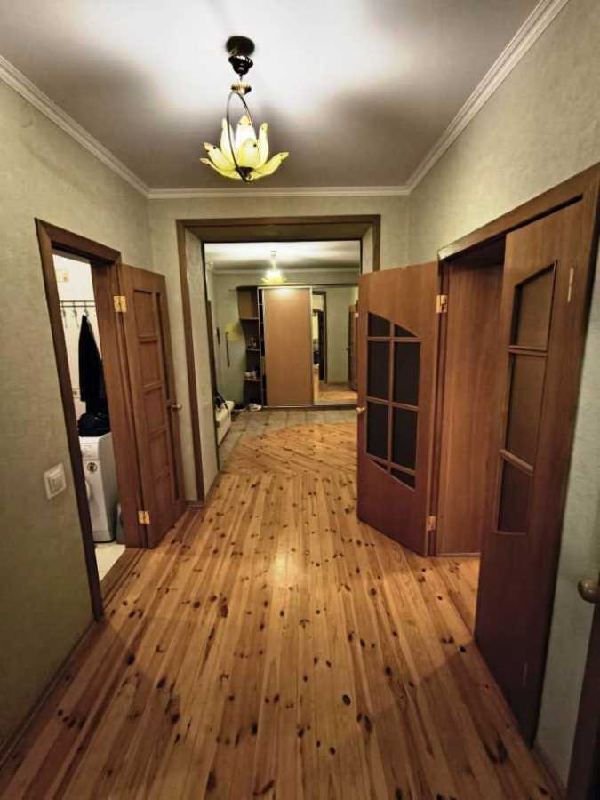 Продажа 2-комнатной квартиры 90 м², Николая Голего ул., 5