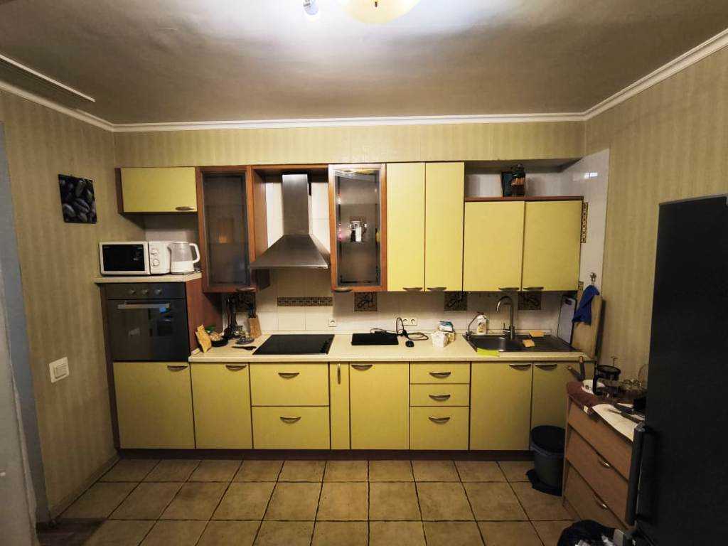 Продажа 2-комнатной квартиры 90 м², Николая Голего ул., 5
