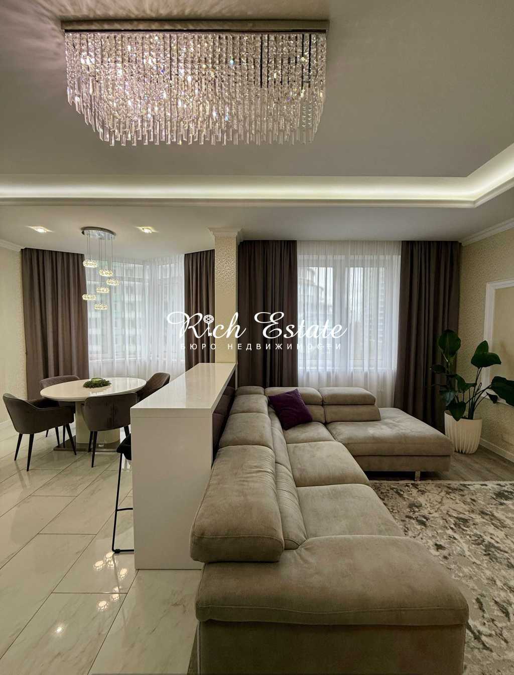 Продажа 3-комнатной квартиры 113.7 м², Вышгородская ул., 45/4