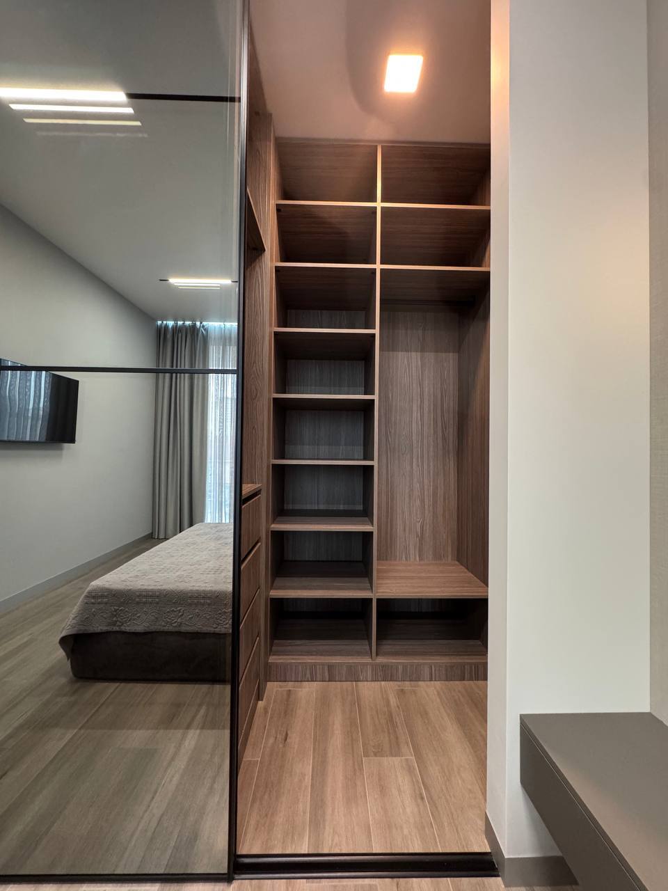 Оренда 1-кімнатної квартири 50 м², Дмитрія Яворницького просп.