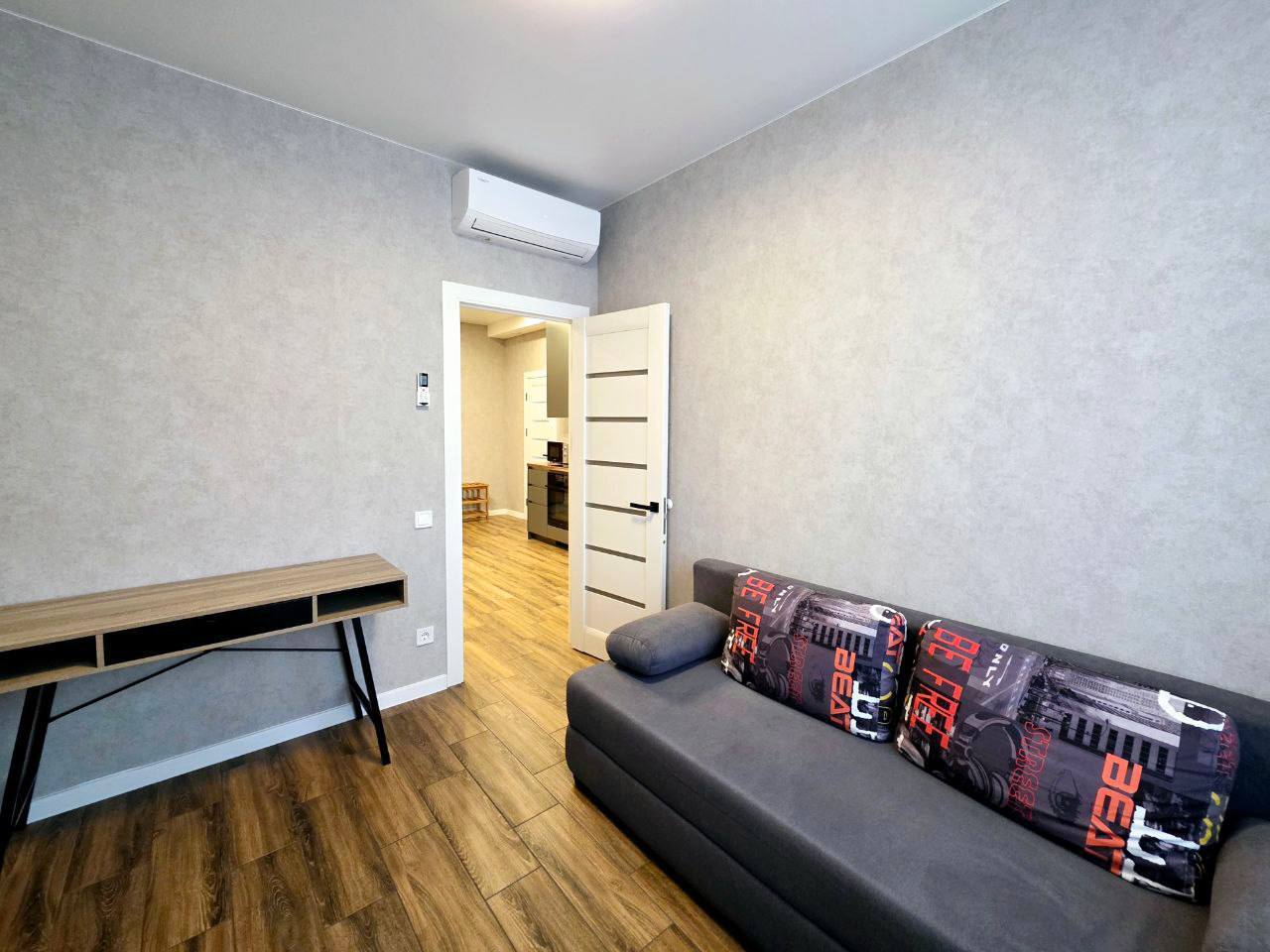 Оренда 2-кімнатної квартири 50 м², Зоряний бул.